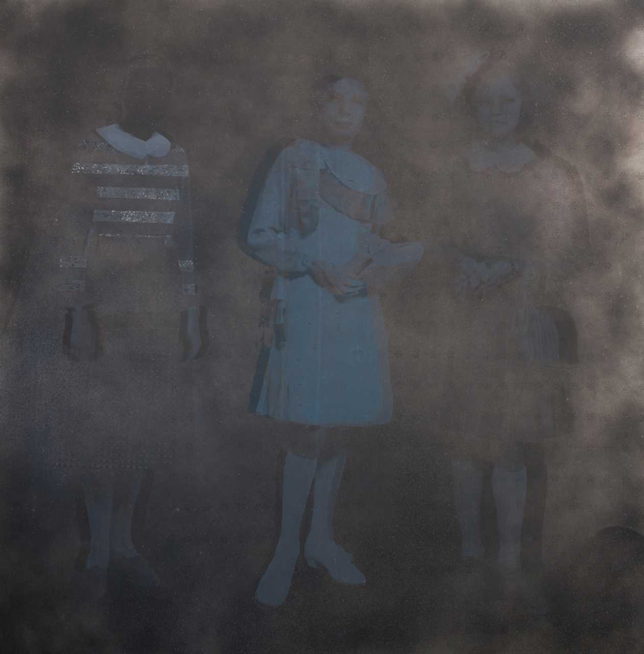 01-Communiants-110X110cm-sérigraphie et collage sur aluminium.jpg